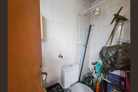 Casa para alugar com 240m², 5 quartos e 2 vagas Casa para alugar com 240m², 5 quartos e 2 vagasBanheiro de serviço