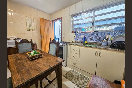 Casa para alugar com 240m², 5 quartos e 2 vagas Casa para alugar com 240m², 5 quartos e 2 vagasCozinha