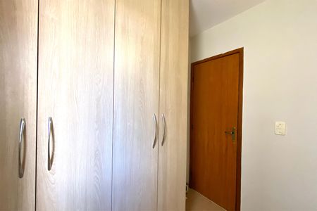Apartamento à venda com 75m², 3 quartos e 2 vagasQuarto 2