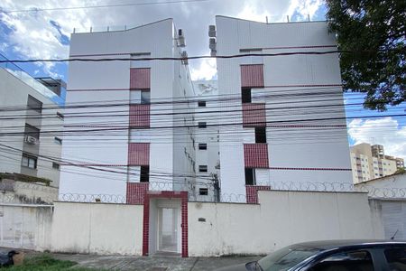 Apartamento à venda com 75m², 3 quartos e 2 vagasFachada