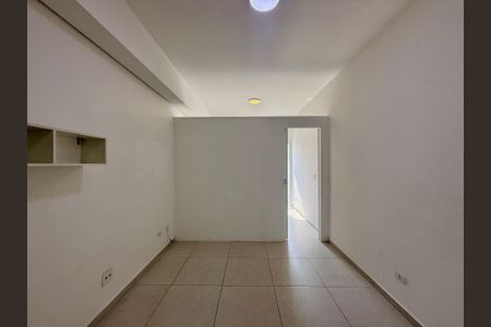 Sala de kitnet/studio para alugar com 1 quarto, 30m² em Jardim Sabara, São Paulo