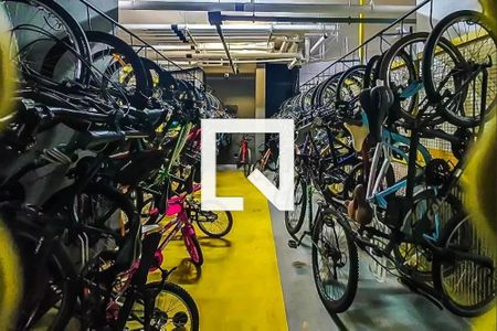 Apartamento à venda com 68m², 2 quartos e 2 vagas Apartamento à venda com 68m², 2 quartos e 2 vagasÁrea comum - Bicicletário
