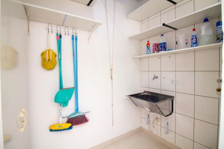 Casa para alugar com 74m², 2 quartos e sem vagaÁrea de Serviço