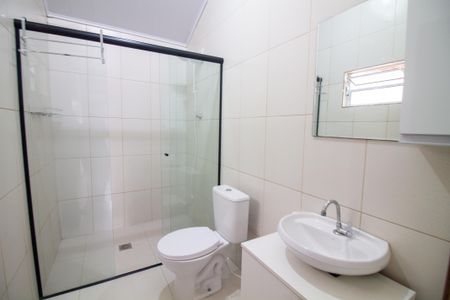 Casa para alugar com 74m², 2 quartos e sem vagaBanheiro