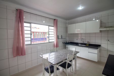 Casa para alugar com 74m², 2 quartos e sem vagaCozinha