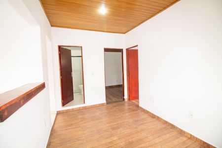 Casa para alugar com 74m², 2 quartos e sem vagaSala