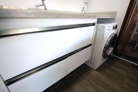 Apartamento à venda com 100m², 2 quartos e 2 vagasÁrea de Serviço