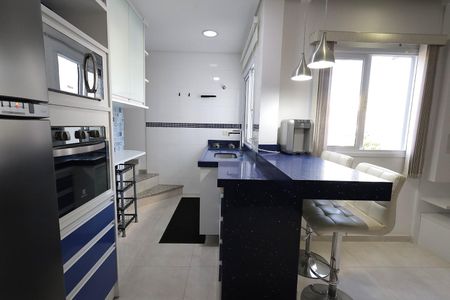 Apartamento à venda com 100m², 2 quartos e 2 vagasCozinha