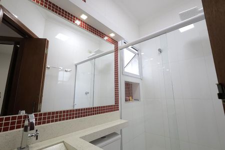 Apartamento à venda com 100m², 2 quartos e 2 vagasBanheiro