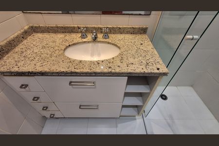 Apartamento para alugar com 150m², 3 quartos e 3 vagas Apartamento para alugar com 150m², 3 quartos e 3 vagasBanheiro Suíte 1