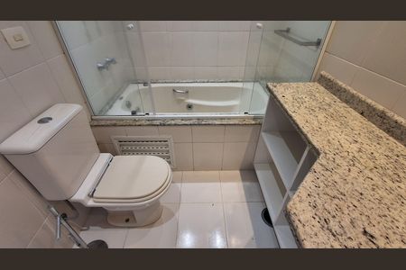 Apartamento para alugar com 150m², 3 quartos e 3 vagas Apartamento para alugar com 150m², 3 quartos e 3 vagasBanheiro Suíte 3