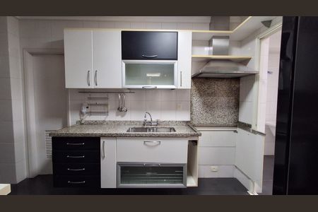 Apartamento para alugar com 150m², 3 quartos e 3 vagas Apartamento para alugar com 150m², 3 quartos e 3 vagasCozinha