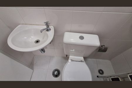 Apartamento para alugar com 150m², 3 quartos e 3 vagas Apartamento para alugar com 150m², 3 quartos e 3 vagasBanheiro Social