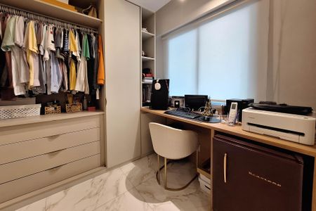 Apartamento para alugar com 120m², 4 quartos e 2 vagasCloset da suíte 1