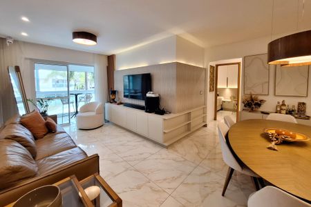 Sala 1 de apartamento para alugar com 4 quartos, 120m² em Camboinhas, Niterói