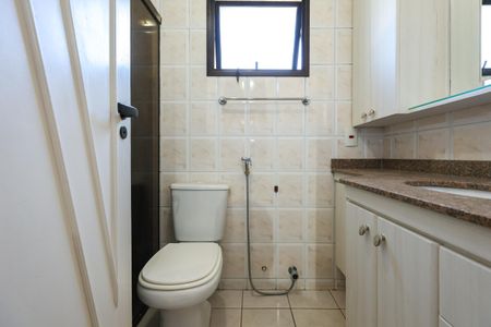 Apartamento à venda com 130m², 4 quartos e 4 vagasBanheiro da Suíte 1