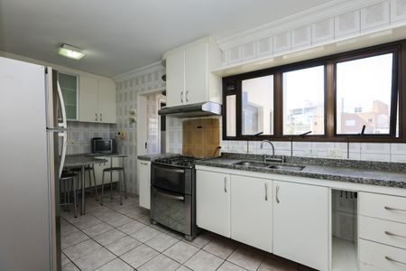 Apartamento à venda com 130m², 4 quartos e 4 vagasCozinha