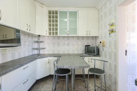 Apartamento à venda com 130m², 4 quartos e 4 vagasCozinha