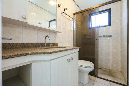 Apartamento à venda com 130m², 4 quartos e 4 vagasBanheiro