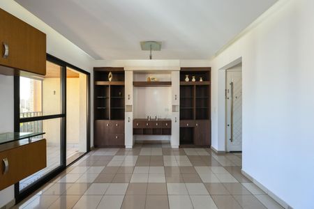 Apartamento à venda com 130m², 4 quartos e 4 vagasSala
