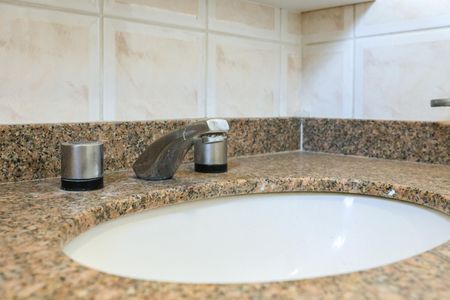 Apartamento à venda com 130m², 4 quartos e 4 vagasBanheiro da Suíte 1
