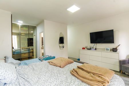 Casa à venda com 200m², 4 quartos e 2 vagas Casa à venda com 200m², 4 quartos e 2 vagasQuarto 4 - Suíte