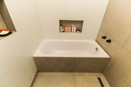 Casa à venda com 200m², 4 quartos e 2 vagas Casa à venda com 200m², 4 quartos e 2 vagasBanheiro da Suíte 4