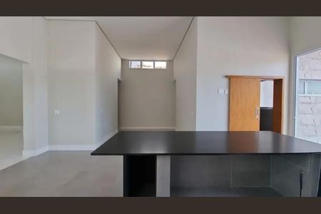 Casa à venda com 280m², 4 quartos e 4 vagasCozinha