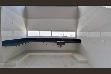Casa à venda com 280m², 4 quartos e 4 vagasCozinha
