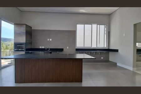 Casa à venda com 280m², 4 quartos e 4 vagasCozinha