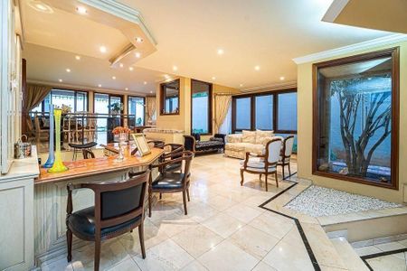 Casa à venda com 4 quartos, 550m² em Alphaville Residencial Zero, Barueri