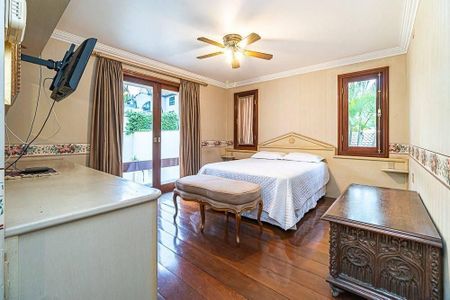 Casa à venda com 4 quartos, 550m² em Alphaville Residencial Zero, Barueri