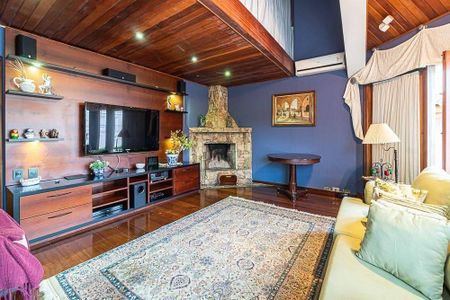 Casa à venda com 4 quartos, 550m² em Alphaville Residencial Zero, Barueri