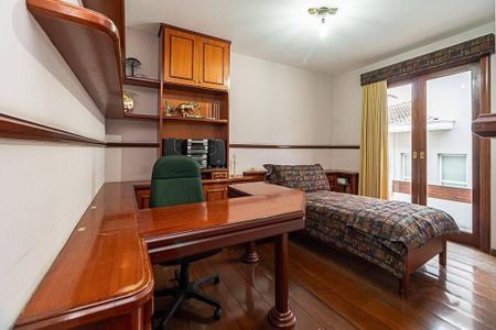 Casa à venda com 4 quartos, 550m² em Alphaville Residencial Zero, Barueri