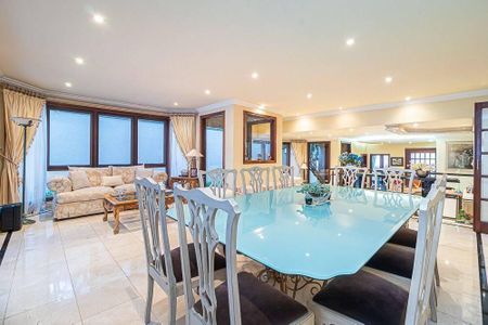 Casa à venda com 4 quartos, 550m² em Alphaville Residencial Zero, Barueri