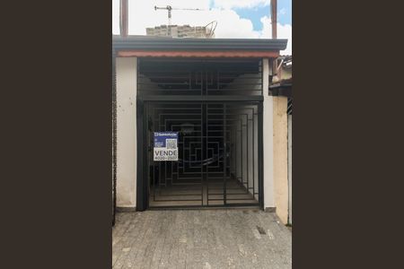 Casa à venda com 84m², 2 quartos e 1 vaga Casa à venda com 84m², 2 quartos e 1 vagaFachada