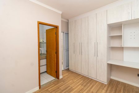 Casa à venda com 125m², 3 quartos e 2 vagasSuíte 2