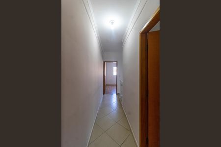 Casa à venda com 125m², 3 quartos e 2 vagasCorredor - Quartos