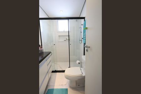 Apartamento à venda com 78m², 2 quartos e 2 vagas Apartamento à venda com 78m², 2 quartos e 2 vagasBanheiro da Suíte