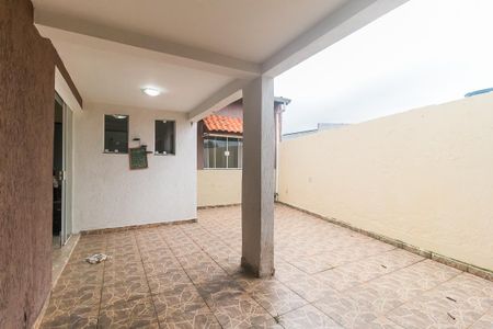 Casa para alugar com 90m², 2 quartos e 1 vagaQuintal