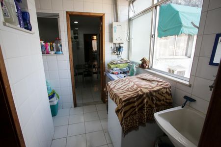 Apartamento à venda com 92m², 3 quartos e 1 vagaÁrea de Serviço