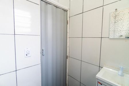 Banheiro de casa para alugar com 1 quarto, 38m² em Vila Mira, São Paulo