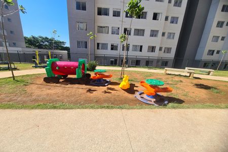 Apartamento para alugar com 42m², 2 quartos e sem vagaÁrea comum - Playground