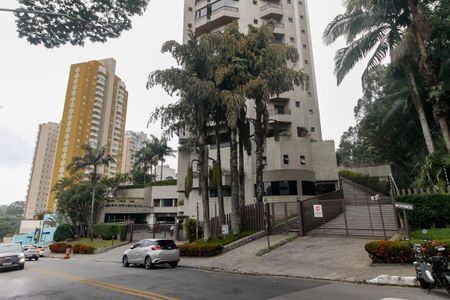 Apartamento à venda com 285m², 4 quartos e 4 vagasFachada e portaria