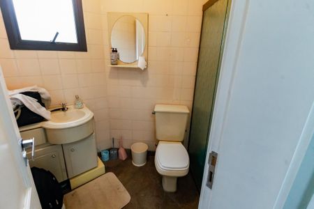 Apartamento à venda com 285m², 4 quartos e 4 vagasBanheiro de serviço