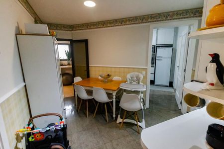 Apartamento à venda com 285m², 4 quartos e 4 vagasCopa