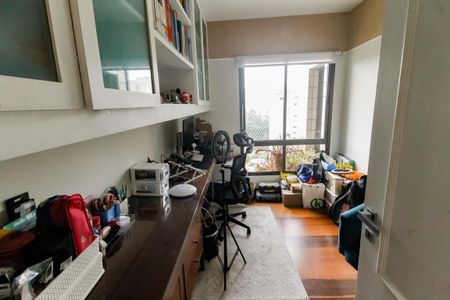 Apartamento à venda com 285m², 4 quartos e 4 vagasEscritório