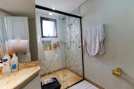Apartamento à venda com 285m², 4 quartos e 4 vagasBanheiro da Suíte 4