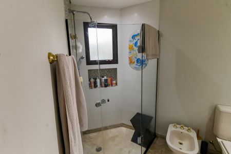 Apartamento à venda com 285m², 4 quartos e 4 vagasBanheiro da Suíte 1