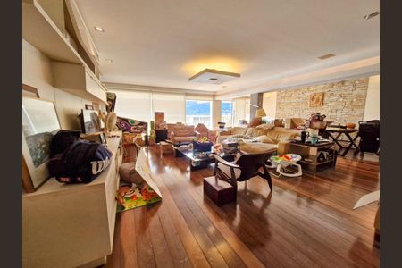 Apartamento à venda com 232m², 3 quartos e 2 vagas